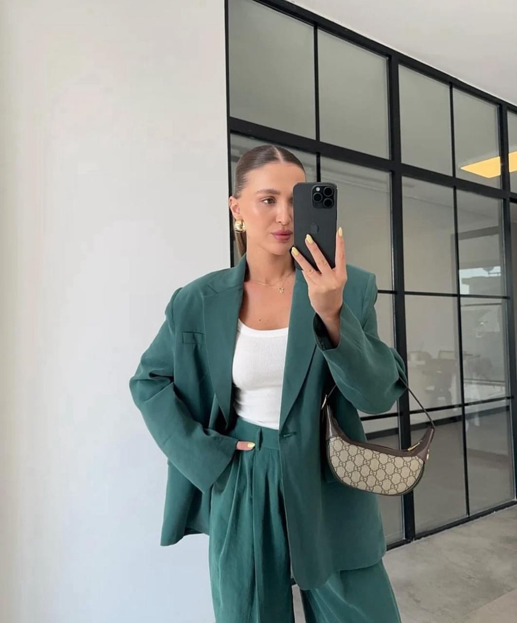 Tailored Blazer & Wide-Leg Trousers Set